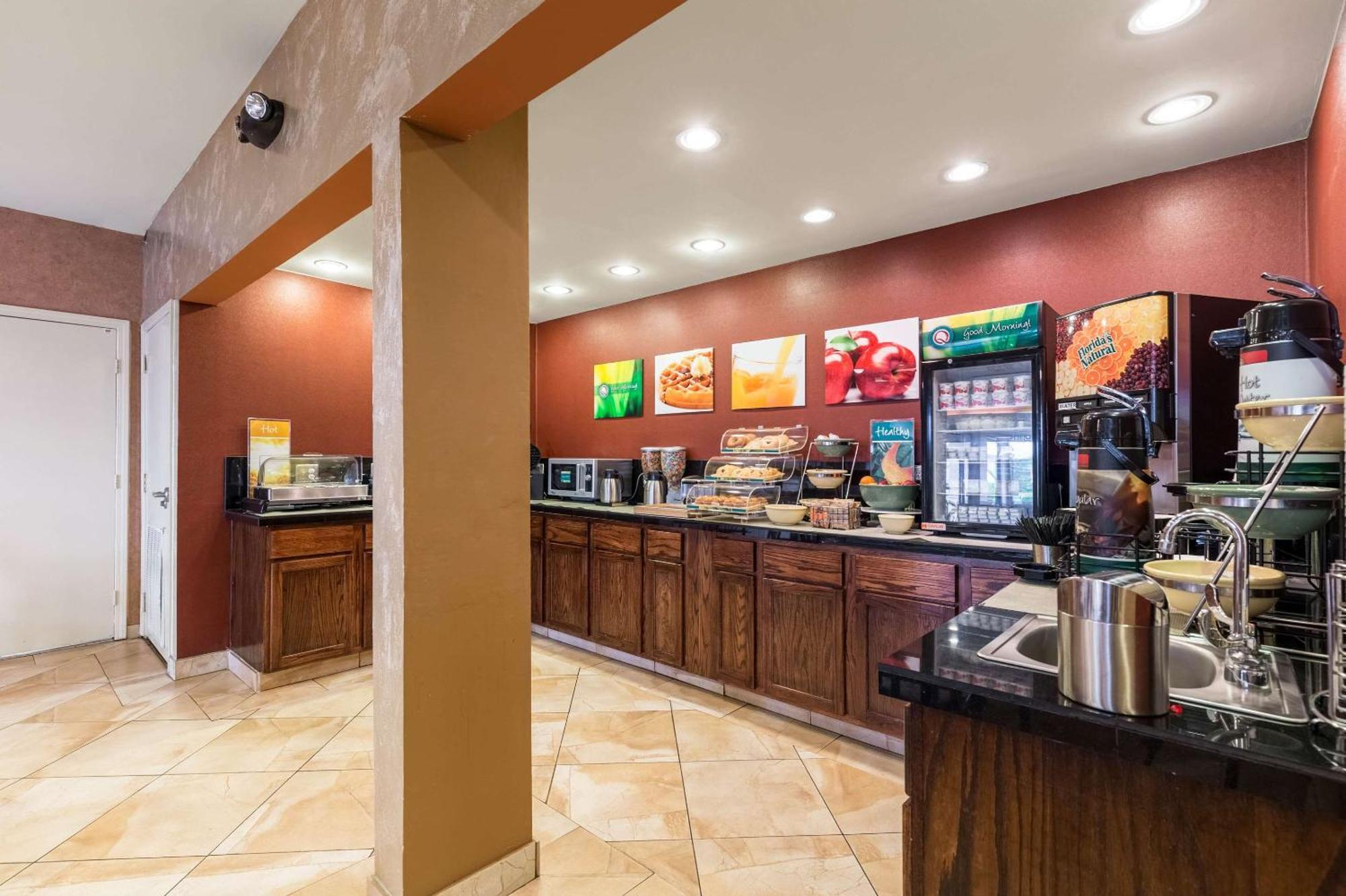 Quality Inn Alexandria Exterior foto